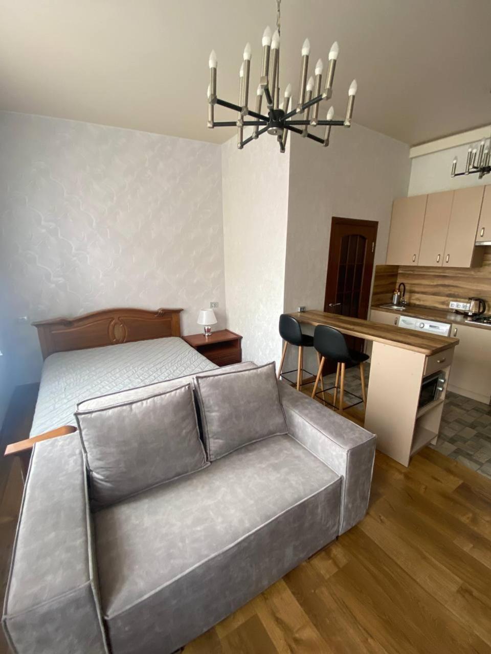 Апартаменти На Вулиці Антоновича Lviv Exterior photo